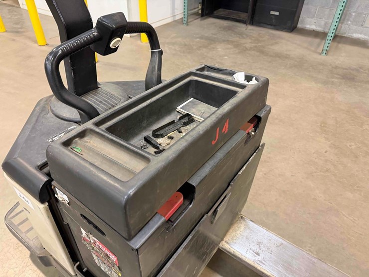 electric-pallet-jack-image-9