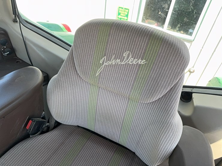 john-deere-7520-image-38