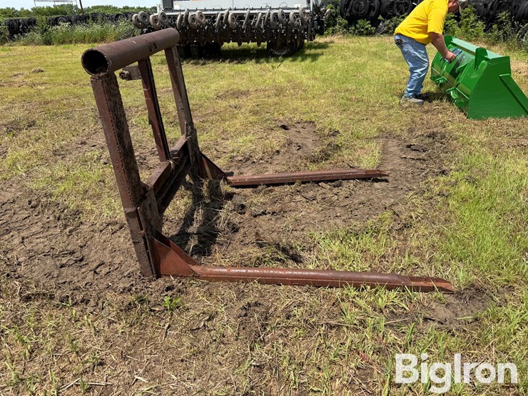 shop-built-3-pt-bale-fork-image-4