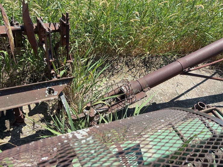 small-transport-auger-&-400-series-rotary-hoe-image-5