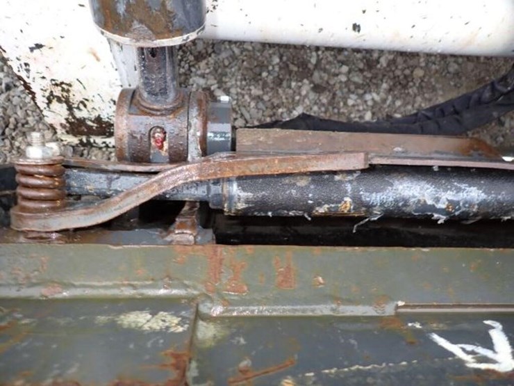 2020-bobcat-s850-image-38