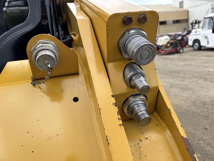 caterpillar-299d2-image-15