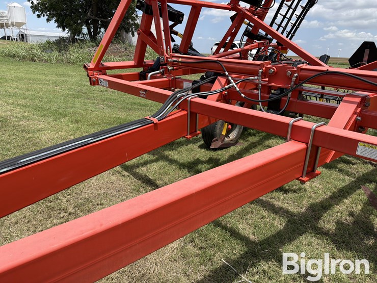 2018-kuhn-4000-25w-25’-field-cultivator-image-9