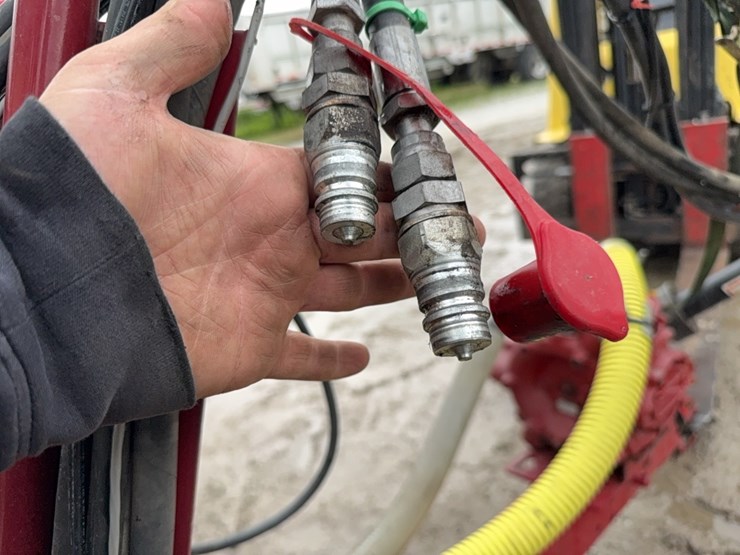 hardi-4000-navigator-sprayer-image-16
