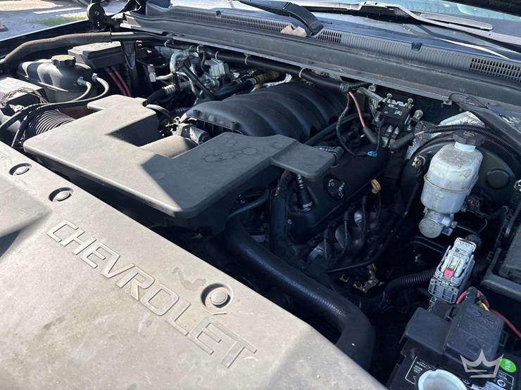2018-chevrolet-tahoe-image-8