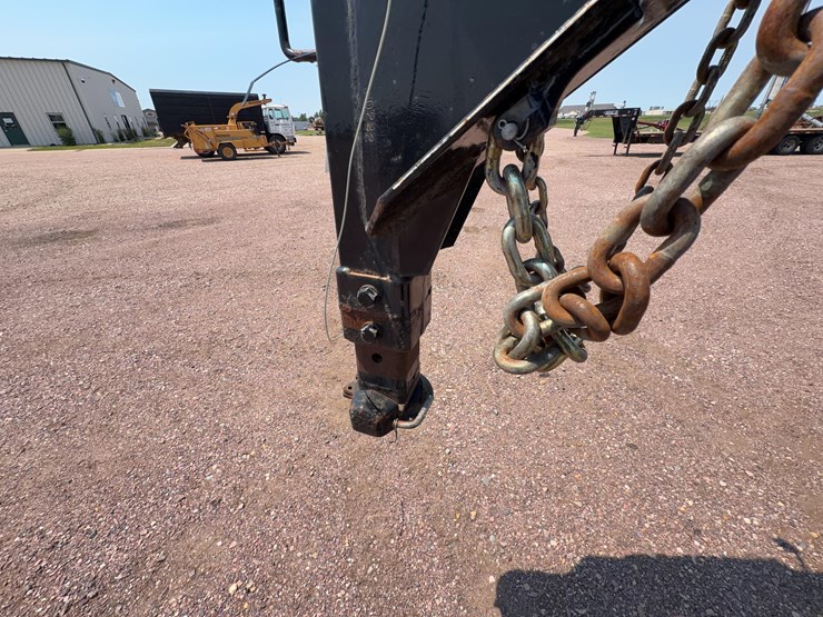 2016-dct-830gs38-gooseneck-trailer-image-16