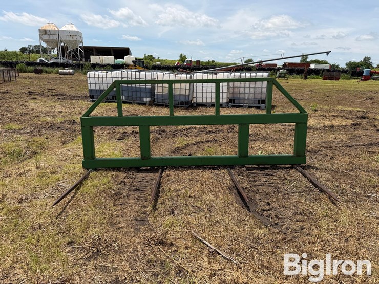 loader-bale-spears-image-2