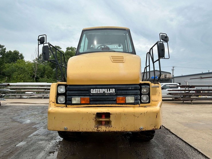2008-caterpillar-725-image-7