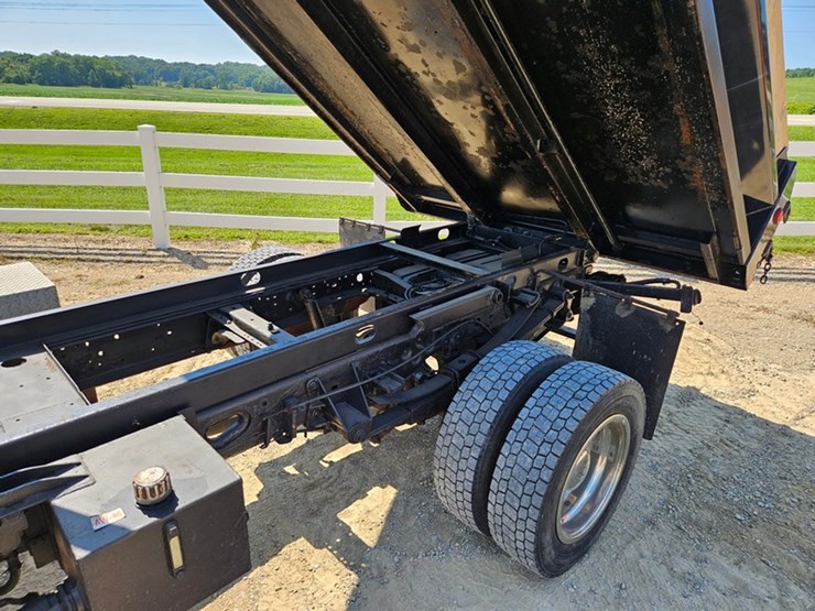 2003-ford-f550-image-14