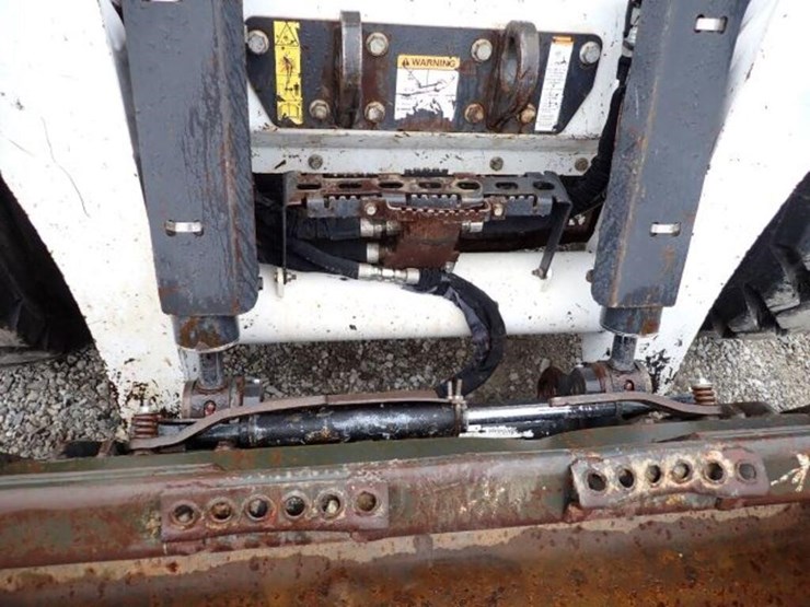 2020-bobcat-s850-image-35