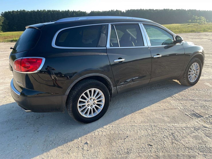 2012-buick-enclave-image-3