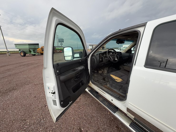 2014-chevrolet-silverado-2500-image-20