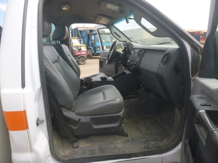 2014-ford-f350-image-15