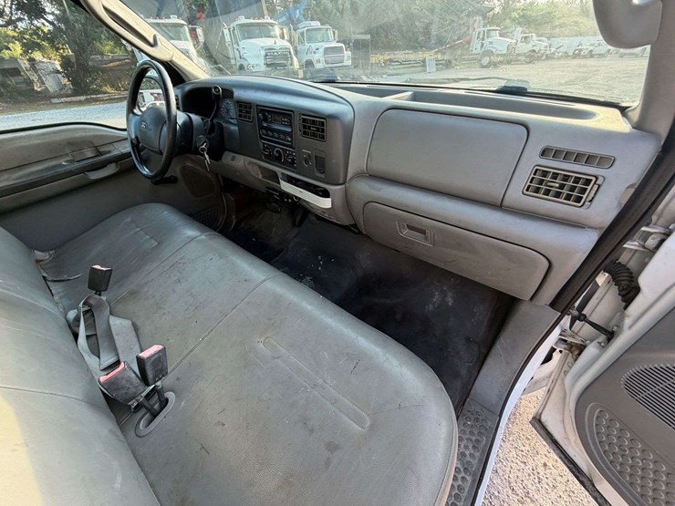 2003-ford-f350-image-17
