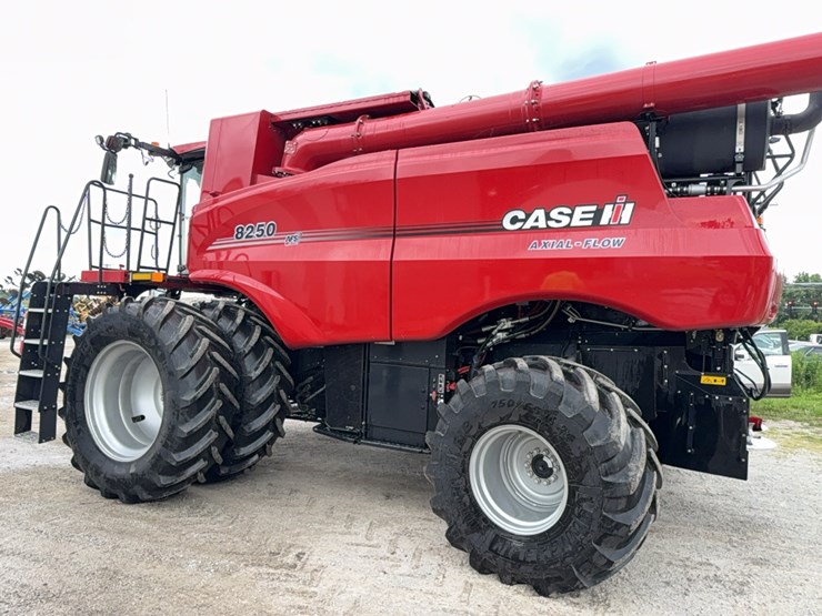 2022-case-ih-8250-image-92