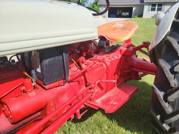 1951-ford-8n-image-16