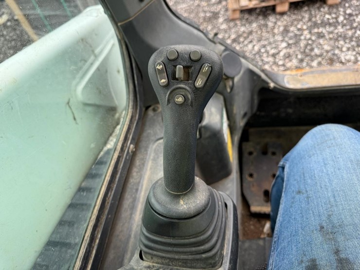 2020-bobcat-t76-image-26