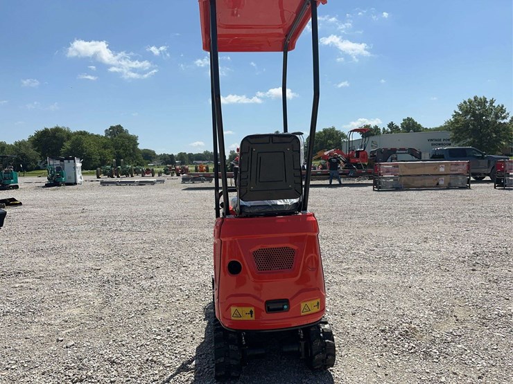 2026-miva-me15-mini-excavator-image-4
