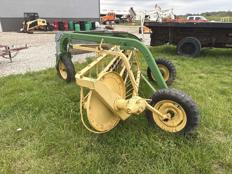 john-deere-10ft-hay-rake-image-3