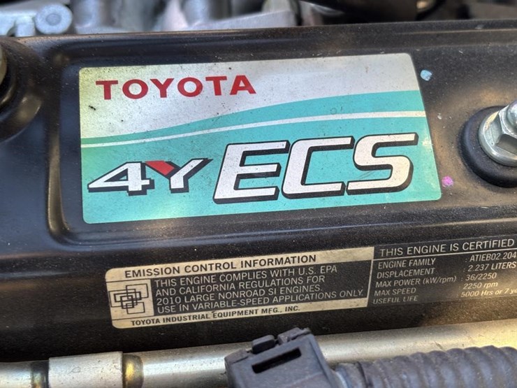 2010-toyota-8fgcu18-image-38