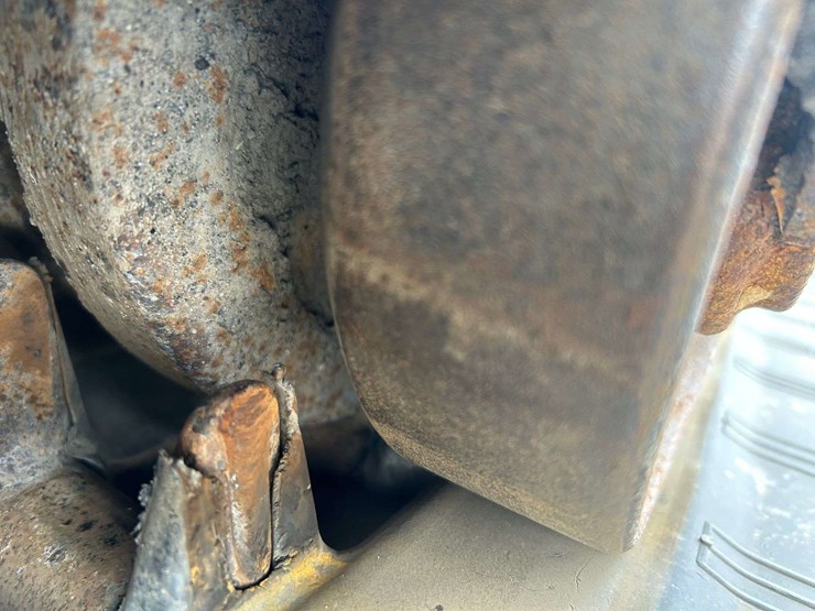2015-caterpillar-259d-image-26