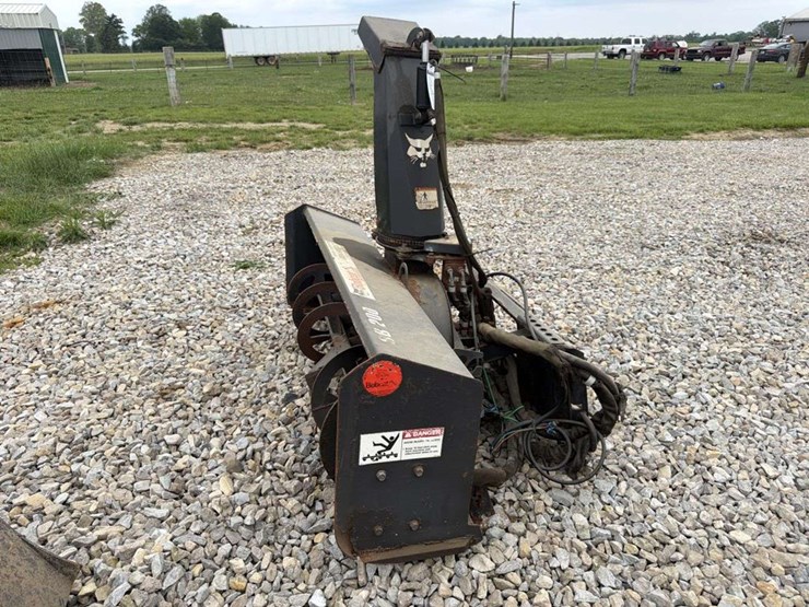 bobcat-sb-200-66in-snow-blower-image-1