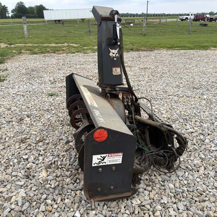 Bobcat SB 200 66in Snow Blower