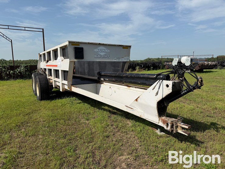 kuhn-2054-pull-type-hydra-push-manure-spreader-image-3