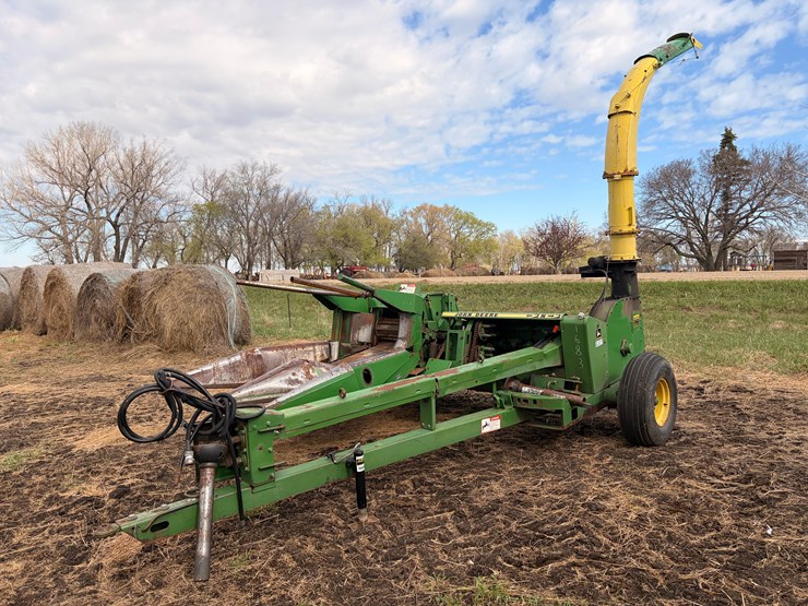 john-deere-3950-image-1