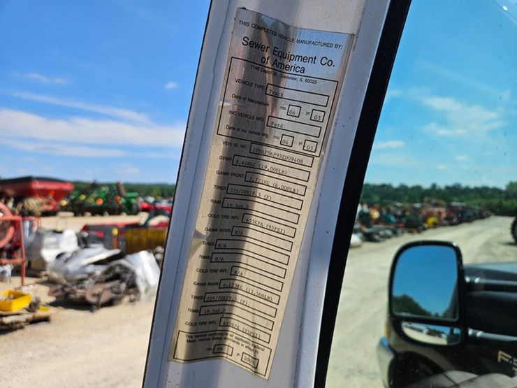 2003-ford-f550-image-45