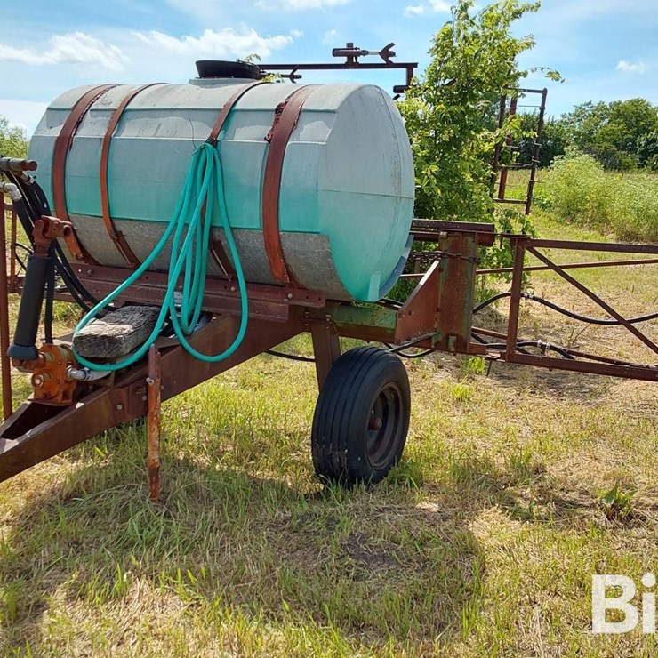 Continental HDS Pull-Type Sprayer