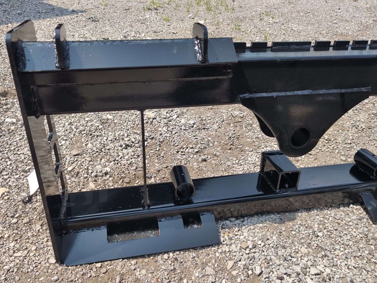(1)-wolverine-skid-steer-attachment-pff1-13-45w-image-2
