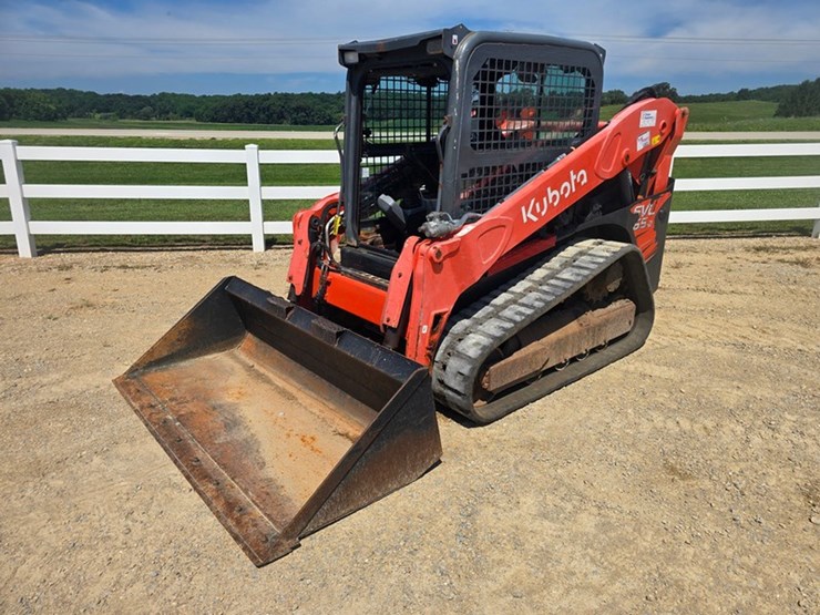 kubota-svl65-2-image-1