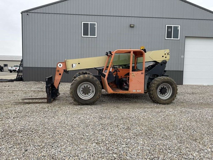 2012-jlg-g6-42a-image-2