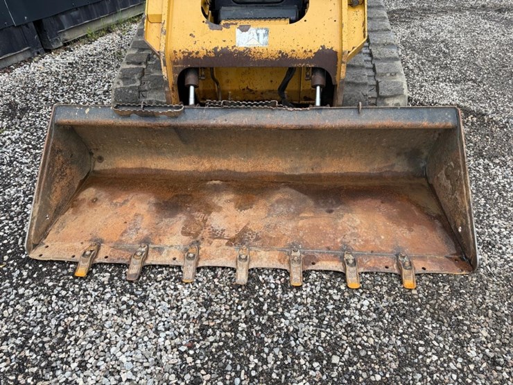 2018-caterpillar-299d2-image-9