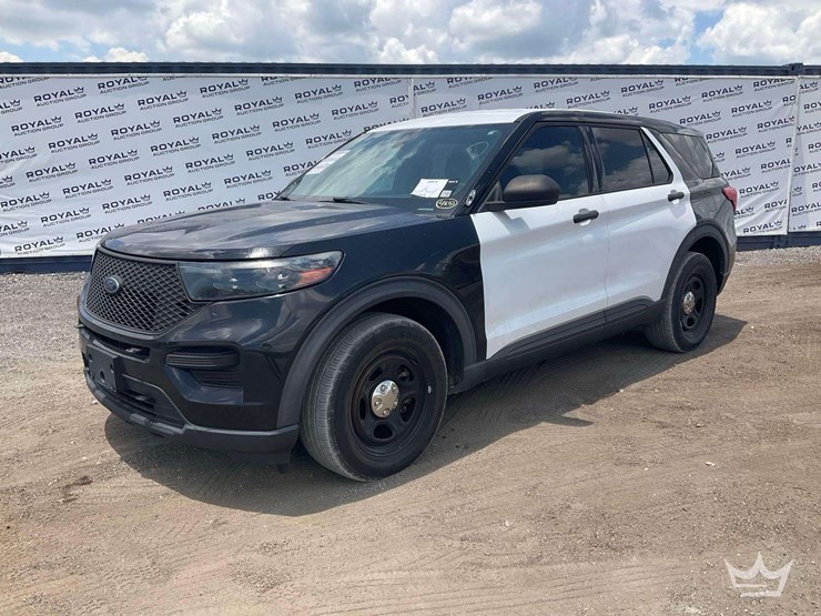 2020-ford-explorer-image-1