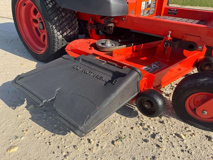 kubota-z125-54"-cut-zero-turn-lawn-mower-(199.3-hours)-image-13