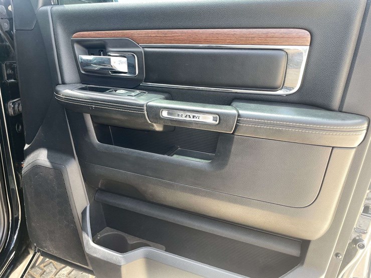 2014-dodge-ram-2500-image-17
