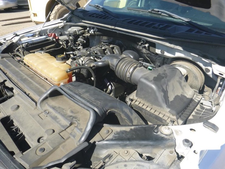 2016-ford-f150-image-8