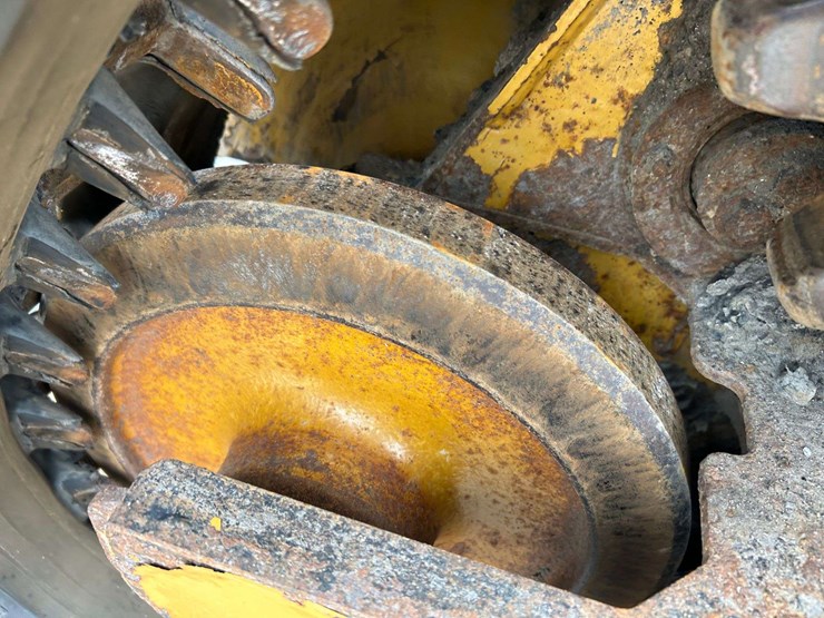 2015-caterpillar-259d-image-21