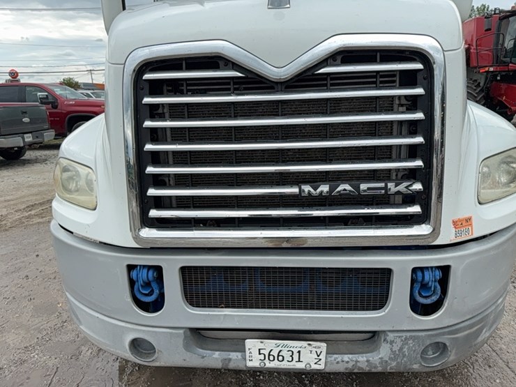 2012-mack-cxu613-image-21