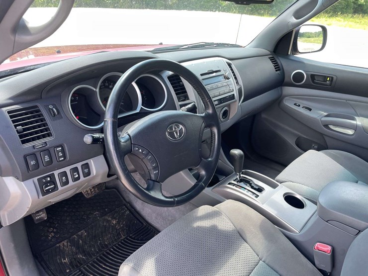 2009-toyota-tacoma-image-11