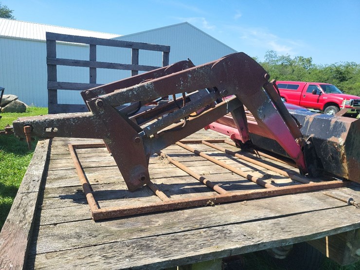 massey-ferguson-front-end-tractor-loader-w/loader-mounts-and-60"-bucket---fire-image-5