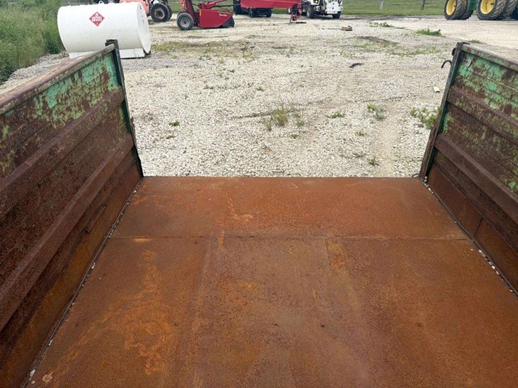 dump-truck-bed-image-15