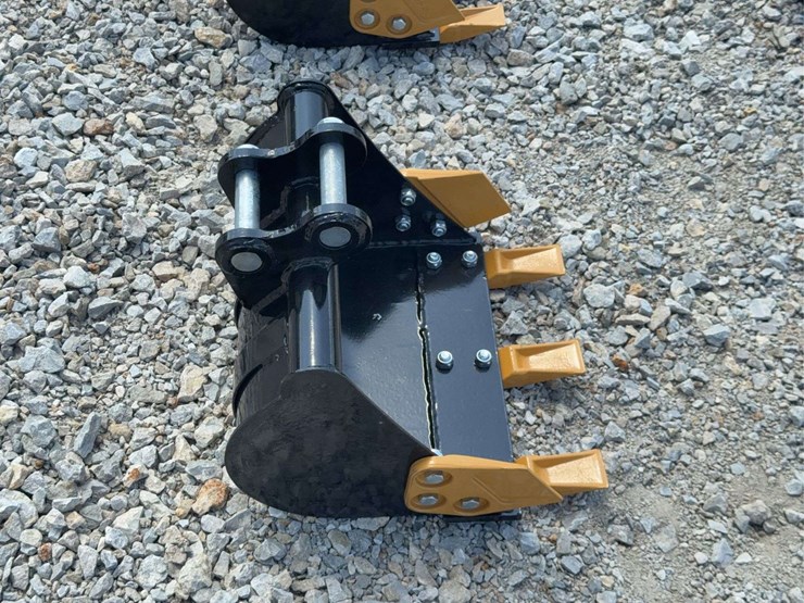 15”-mini-excavator-bucket-image-4