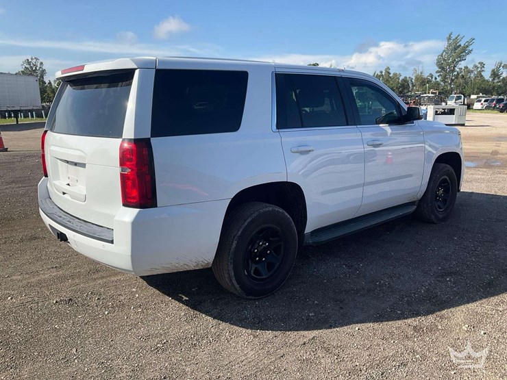 2018-chevrolet-tahoe-image-3