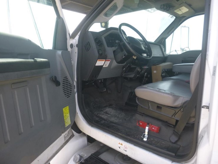 2015-ford-f750-image-16