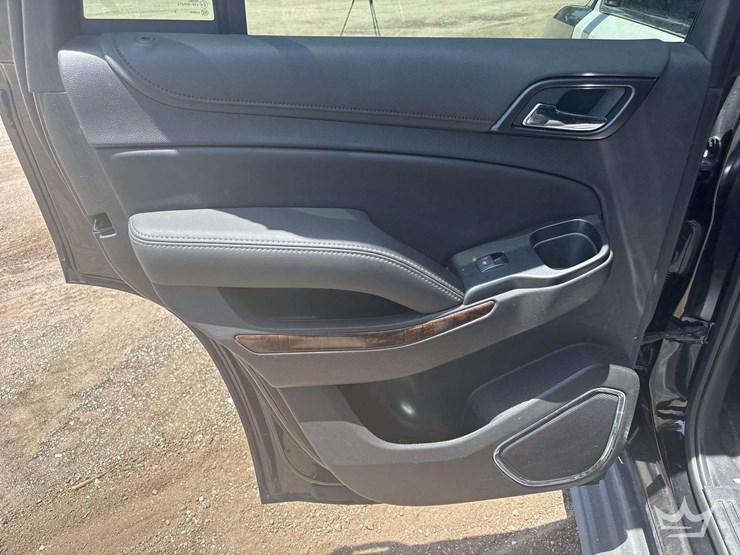 2019-chevrolet-tahoe-image-18