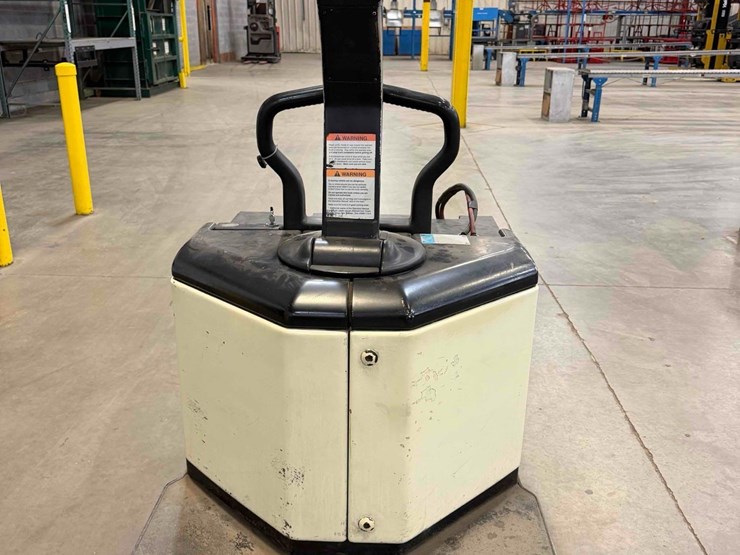 electric-pallet-jack-image-4