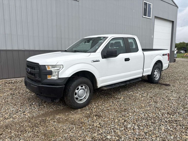 2015-ford-f150-xl-image-1